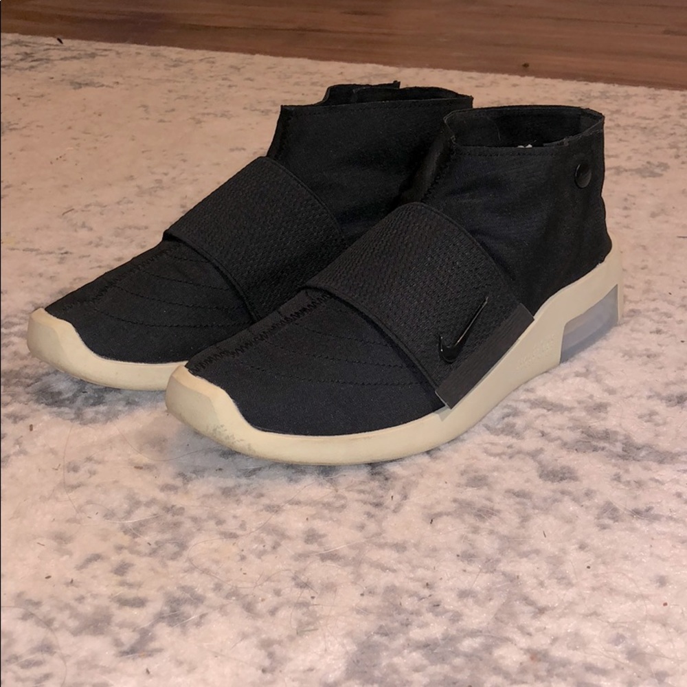 FEAR OF GOD x NIKE MOC BLACK SIZE 6, WMNS 7.5